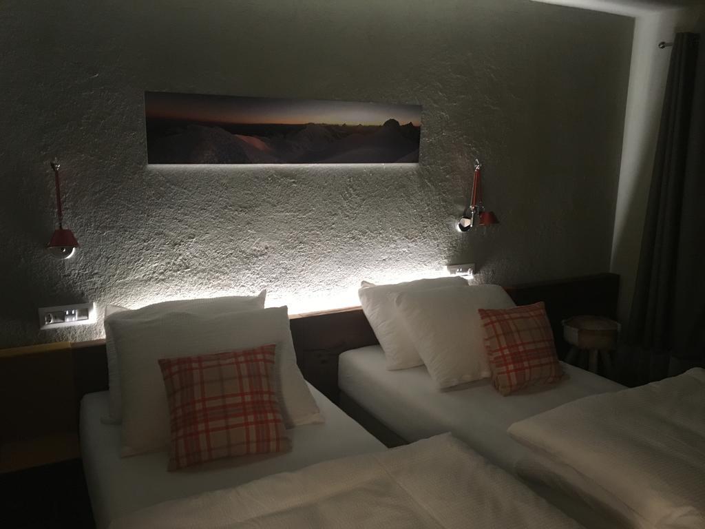 4478 Mountain Lodge Valtournenche Zimmer foto