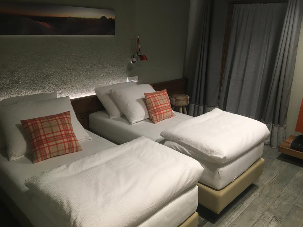 4478 Mountain Lodge Valtournenche Zimmer foto