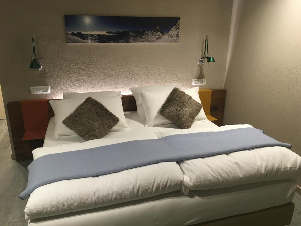 4478 Mountain Lodge Valtournenche Zimmer foto
