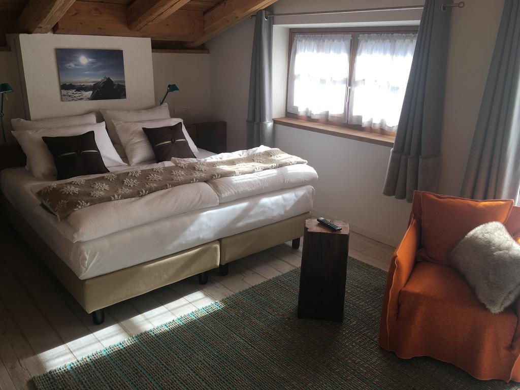 4478 Mountain Lodge Valtournenche Zimmer foto
